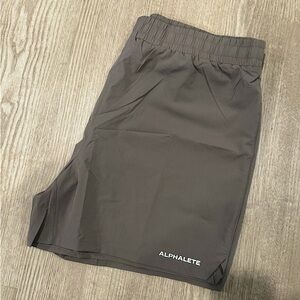 ALPHALETE Core Stride Short 5”